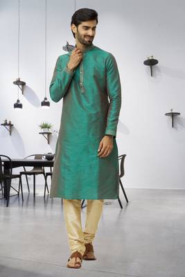 Men's green embroidered kurta pajama 3
