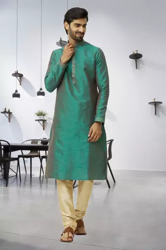 Men's green embroidered kurta pajama