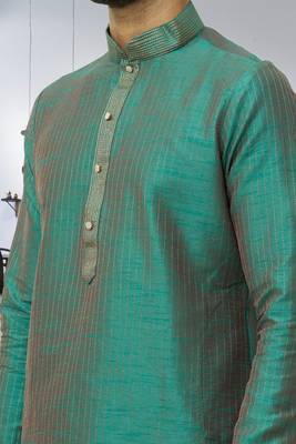 Men's green embroidered kurta pajama 4