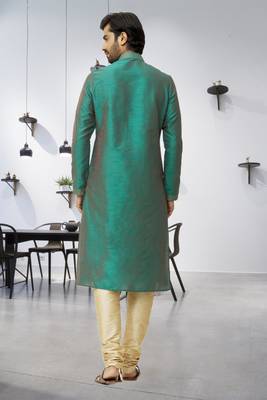 Men's green embroidered kurta pajama 5