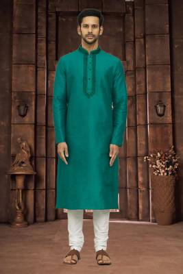 Men's green embroidered kurta pajama 1