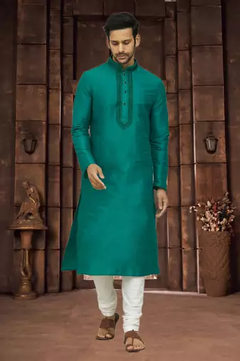 Men's green embroidered kurta pajama