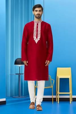Men's maroon embroidered kurta pajama 1