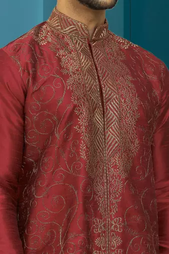 Men's maroon embroidered kurta patiala