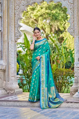 Green Kallavi banarasi style silk bland zari Pallu & Border saree with Blouse