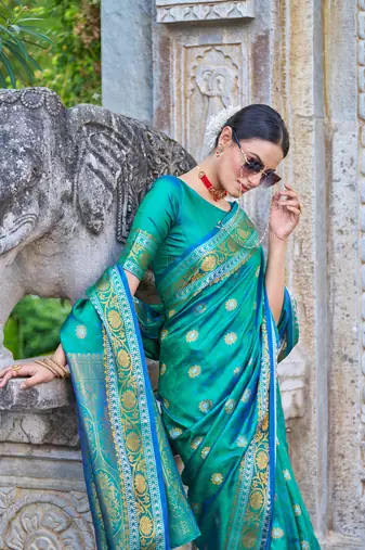Green Kallavi banarasi style silk bland zari Pallu & Border saree with Blouse