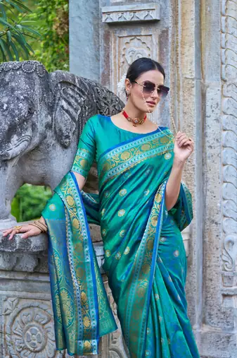 Green Kallavi banarasi style silk bland zari Pallu & Border saree with Blouse