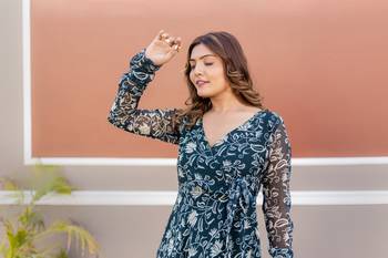 Green and cream waves georgette anghrakha 3