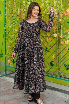 Gold black georgette kurta set with dupatta 2