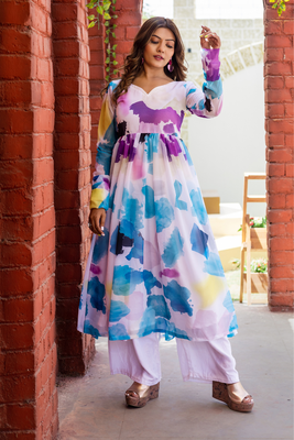 Pretty white georgette kurta set with dupatta 4