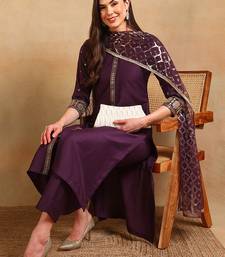 women purple silk blend embroidered straight kurta pant with dupatta