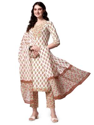 White Crimson Cotton Printed Kurta With Pant And Dupatta 1
