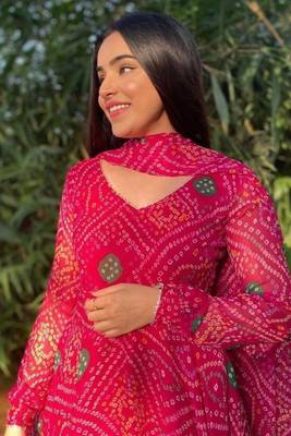Beautiful pink colour girlish kurti with dupatta for trendy festive looks 2