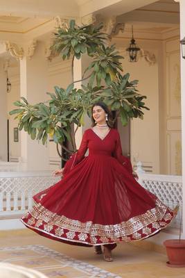 Heavy wedding wear gown with dupatta in maroon colour 2