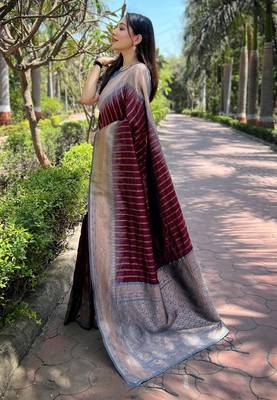Brown Soft Silk Contrast Gold Zari Woven Saree 3
