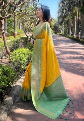 Yellow Soft Silk Contrast Gold Zari Woven Saree 3