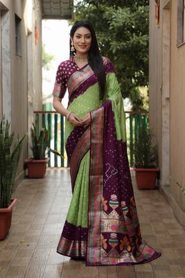 Light Green And Wine Woven Design Bandhej silk blend Saree With Blouse 2