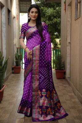 Light Purple And Purple Woven Design Bandhej silk blend Saree With Blouse 3