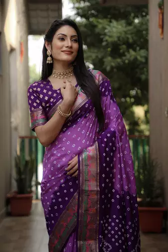 Light Purple And Purple Woven Design Bandhej silk blend Saree With Blouse