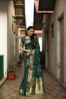 Green Woven Design Bandhej silk blend Saree With Blouse 2