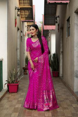 Pink Woven Design Bandhej silk blend Saree With Blouse 3