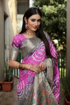 Light Pink And Grey Woven Design Bandhej silk blend Saree With Blouse 4