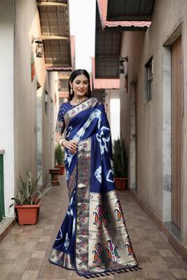 Navy Blue Woven Design Shibori silk blend Saree With Blouse 3