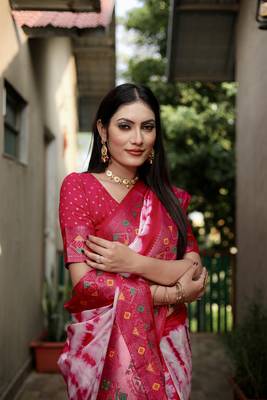 Pink Woven Design Shibori silk blend Saree With Blouse 4