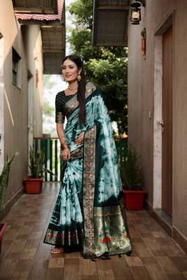 Green Woven Design Shibori silk blend Saree With Blouse 3
