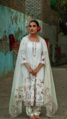 Siya - Ivory Suit Set - Limited Edition 3