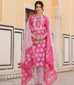  pink floral print straight kurta trouser and dupatta set