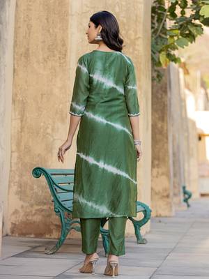  green tie dye lace-work yoke and boder straight kurta and trouser set 3