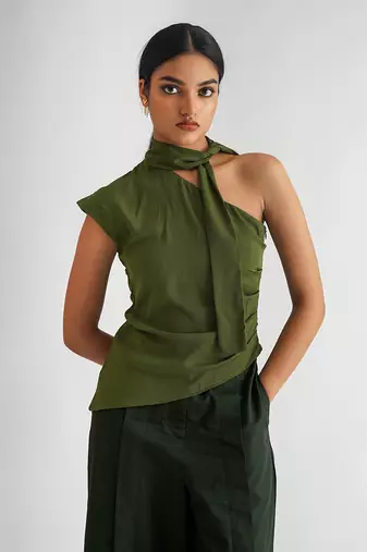Green moss crepe tops