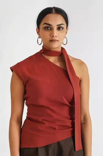 Warm red moss crepe tops