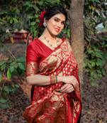 Red Silk Blend Golden Zari Woven Border Saree With Unstitched Blouse Piece