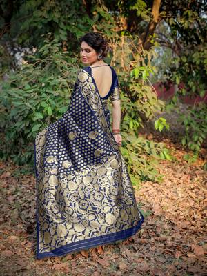 Navy Blue Silk Blend Golden Zari Woven Border Saree With Unstitched Blouse Piece 4