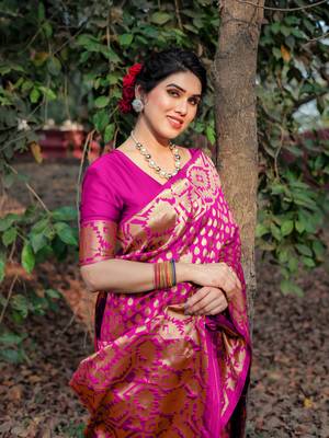 Pink Silk Blend Golden Zari Woven Border Saree With Unstitched Blouse Piece 1
