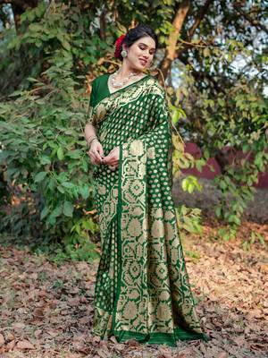 Green Silk Blend Golden Zari Woven Border Saree With Unstitched Blouse Piece 3