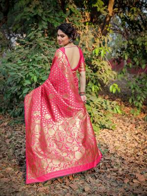 Peach Pink Silk Blend Golden Zari Woven Border Saree With Unstitched Blouse Piece 4