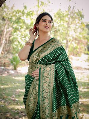 Green Silk Blend Golden Zari Woven Border Saree With Unstitched Blouse Piece 1