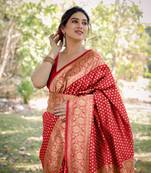 Red Silk Blend Golden Zari Woven Border Saree With Unstitched Blouse Piece