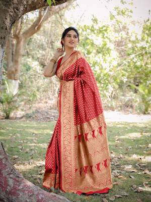Red Silk Blend Golden Zari Woven Border Saree With Unstitched Blouse Piece 3