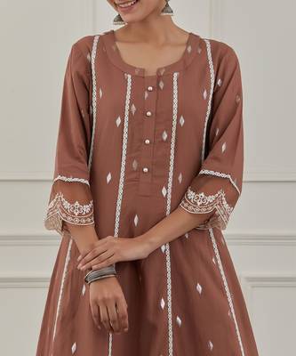 Maroon lurex cotton embroidered anarkali set 4