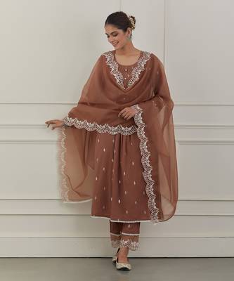 Maroon lurex cotton embroidered kurta set 1