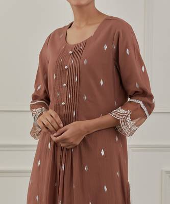 Maroon lurex cotton embroidered kurta set 5