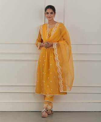 Yellow lurex cotton embroidered kurta set 1