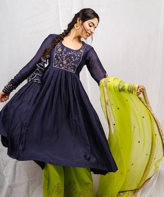 Navy blue silk chanderi embroidered anarkali set 2