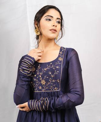 Navy blue silk chanderi embroidered anarkali set 5