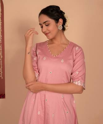 Pink cotton silk embroidered kurta set 3