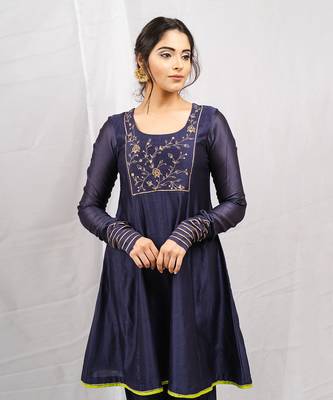 Navy blue embroidered  short anarkali kurta set 4